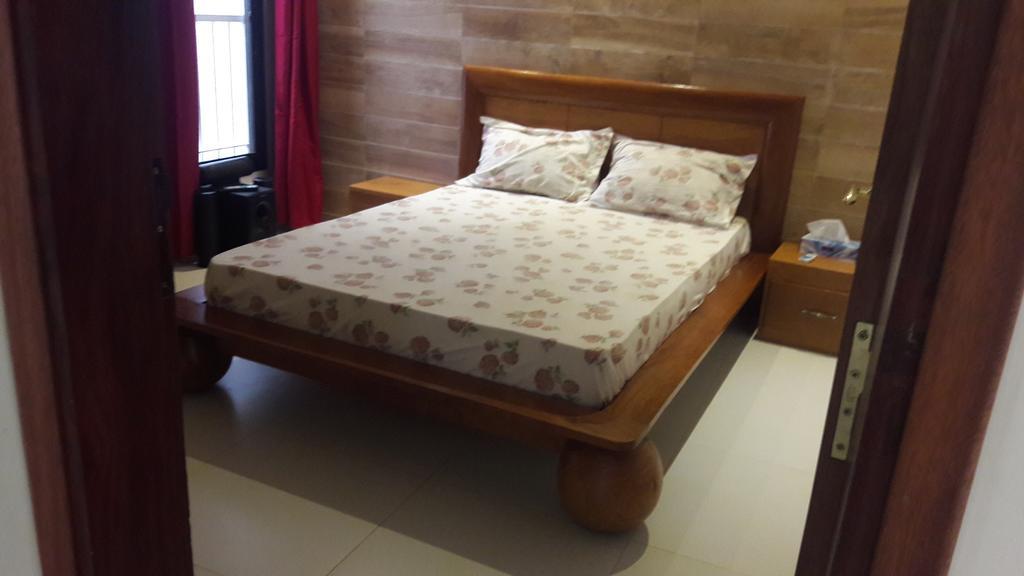 Residence Cheikh Fall Dakar Esterno foto