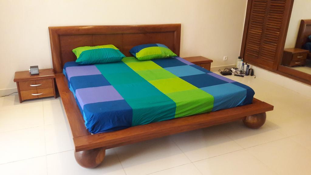 Residence Cheikh Fall Dakar Esterno foto