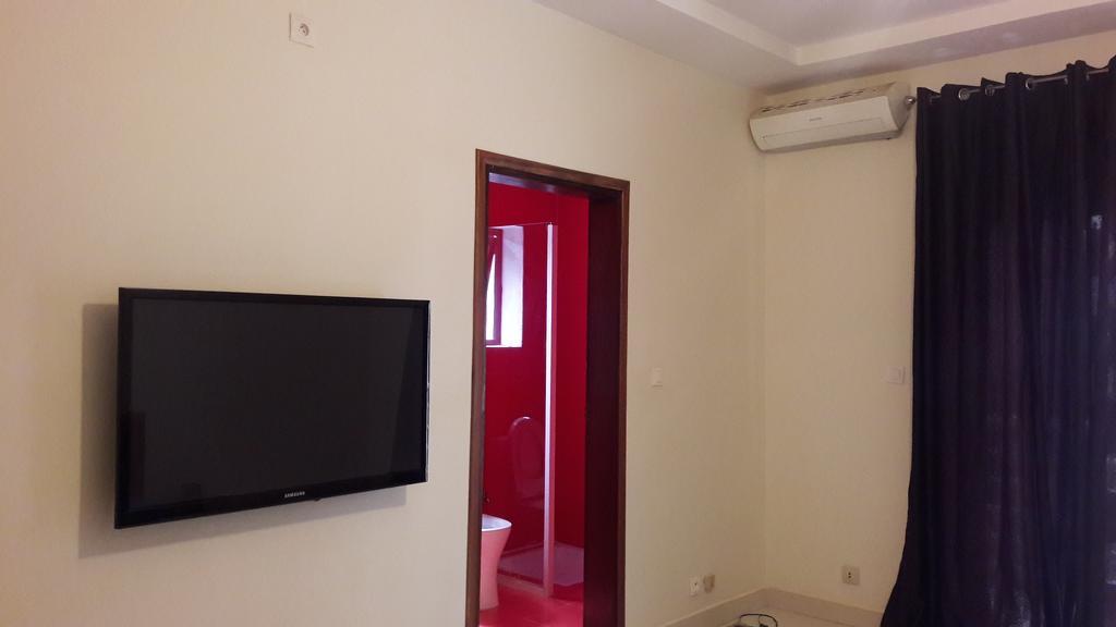 Residence Cheikh Fall Dakar Esterno foto